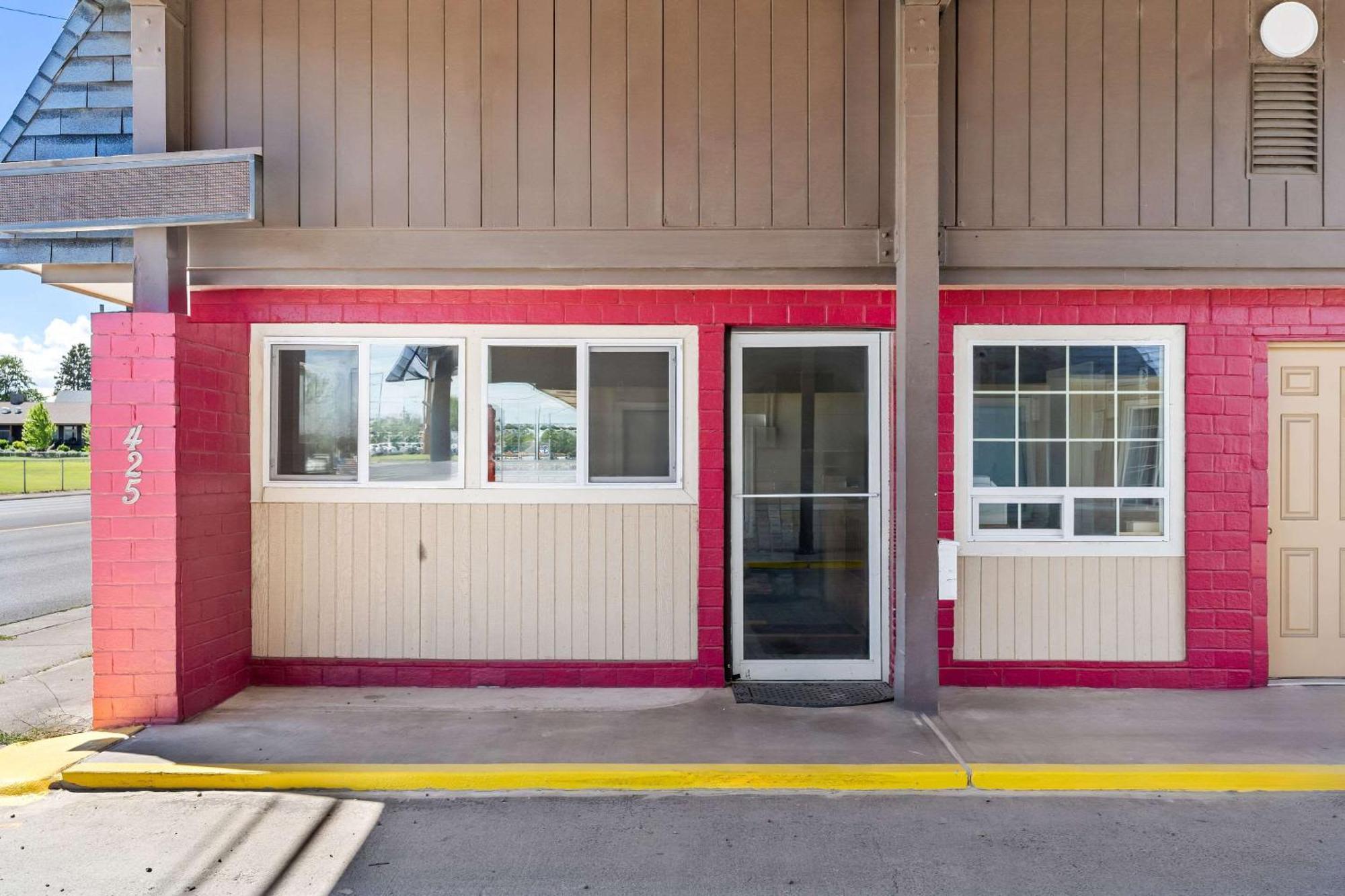 Rodeway Inn Hermiston - Umatilla Екстериор снимка