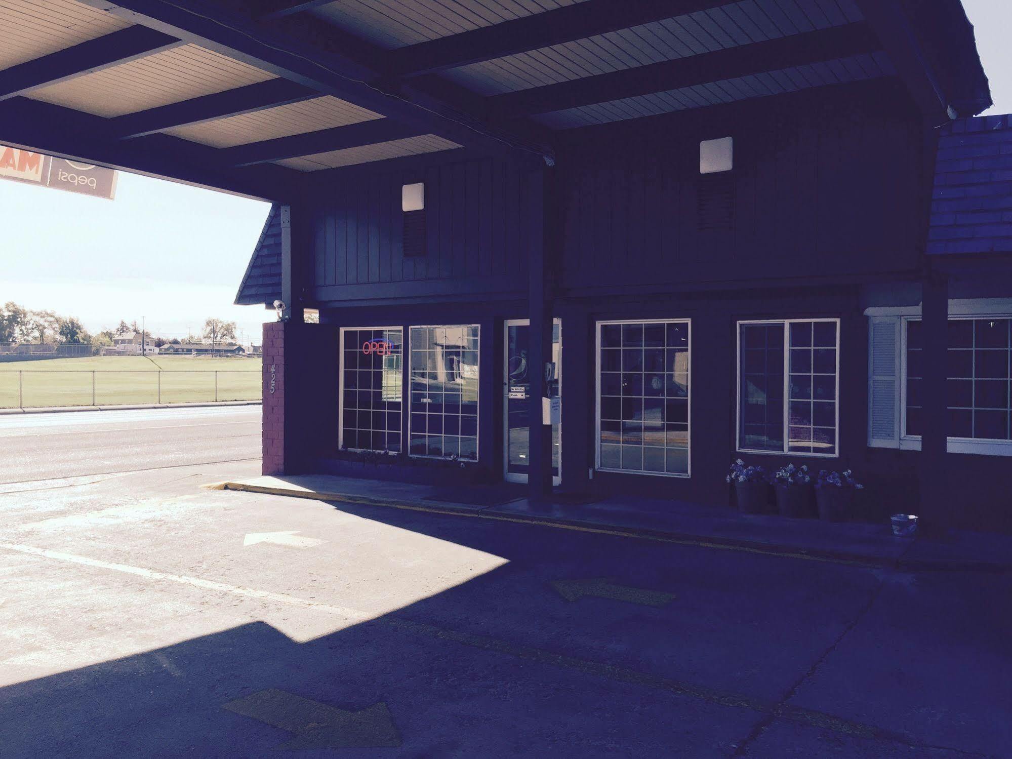 Rodeway Inn Hermiston - Umatilla Екстериор снимка